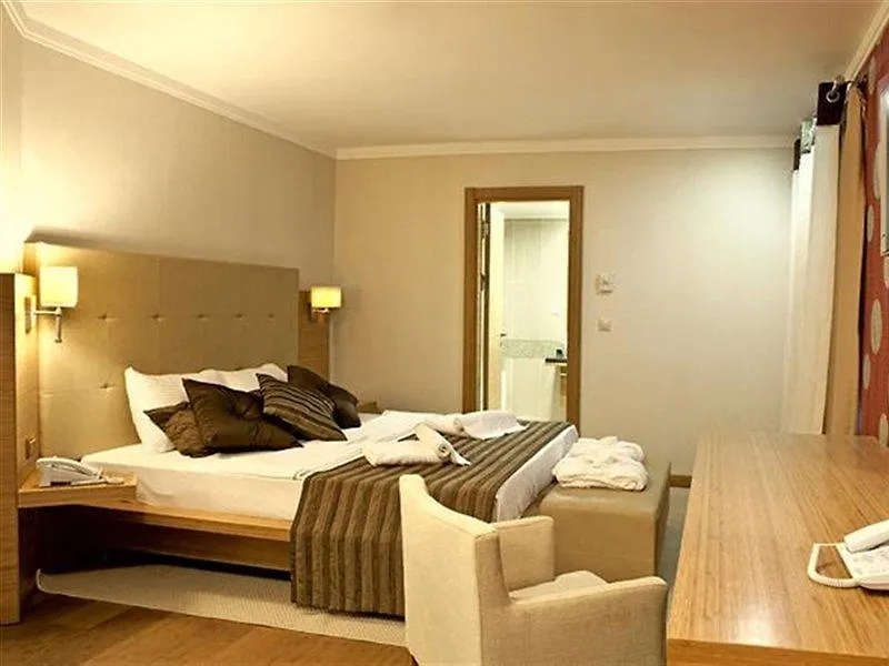 Marinem Karaca Resort 터그트레이스